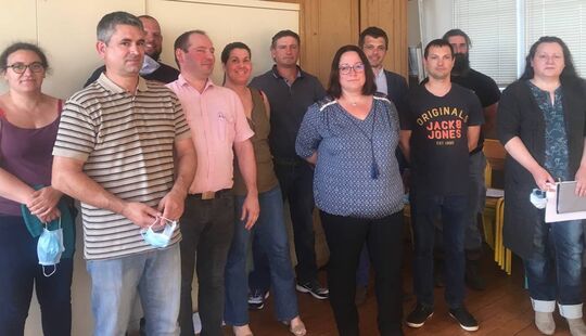De gauche à droite : Mme Baurain Céline, Mr Serge Dos Santos, Mr Fabien Gossart, Mr Hervé Fortin, Mme Christine Fortin, Mr David Bas, Mme Betty Bas(Maire), Mr Benoît Klein(2ème adjoint), Mr Samuel Soyeux(1er adjoint), Mr Martial Carré, Mme Céline Dos Santos