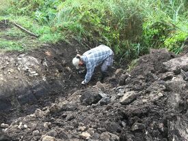 Mr Carré prépare le terrain pour le nouveau drain